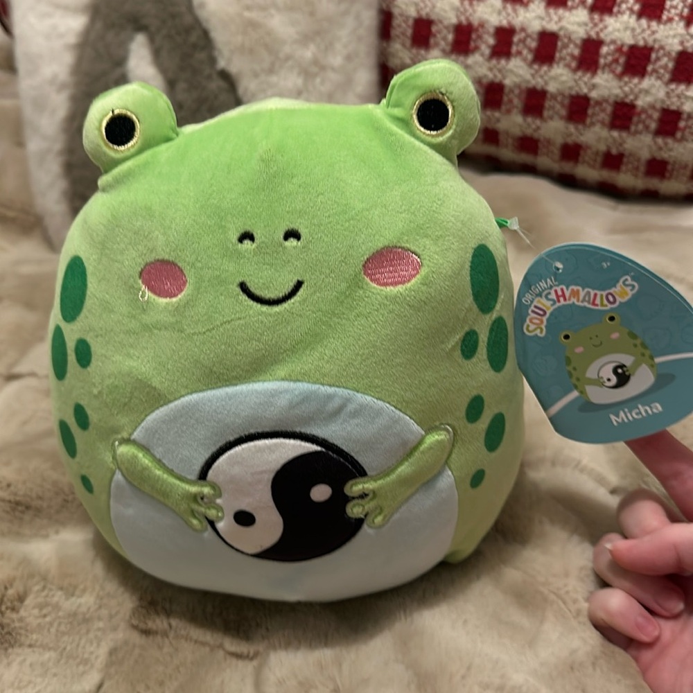 Squishmallows Micha YinYang Frog. Rare.